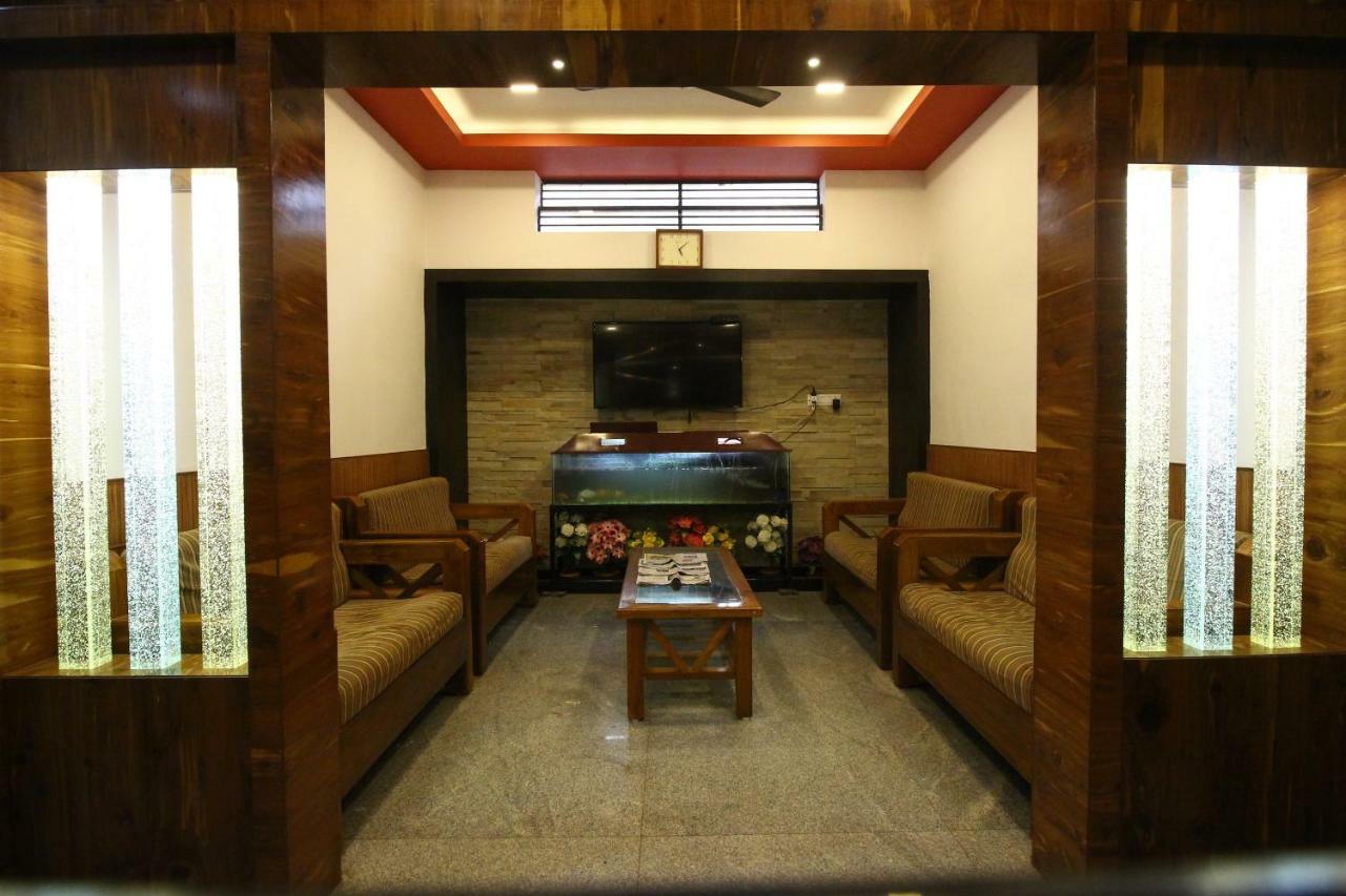 Oyo Flagship 30734 Jeevan Lodge Shimoga Exterior photo