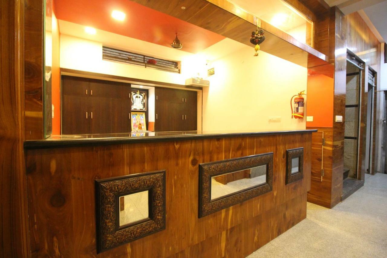 Oyo Flagship 30734 Jeevan Lodge Shimoga Exterior photo